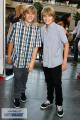 large_dylan-sprouse-and-cole-sprouse-at-the-do-something-awards_003001